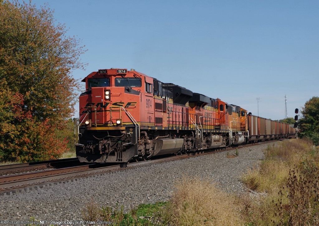 BNSF 9174